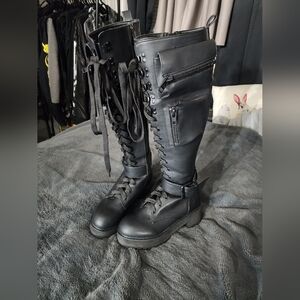 Current Mood Obsidian Combat boots